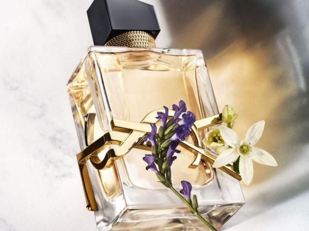 Nước hoa YSL Libre EDP nữ, tone vàng đặc trưng, hương thơm tự do và thanh lịch