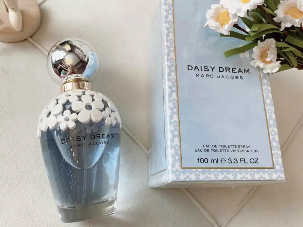 Marc Jacobs Daisy Dream thanh khiết và mê hoặc