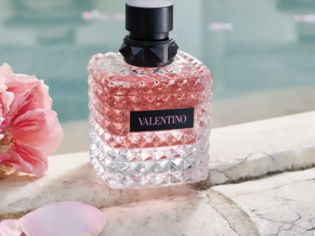 Valentino Donna Born In Roma EDP cổ điển xen lẫn hiện đại