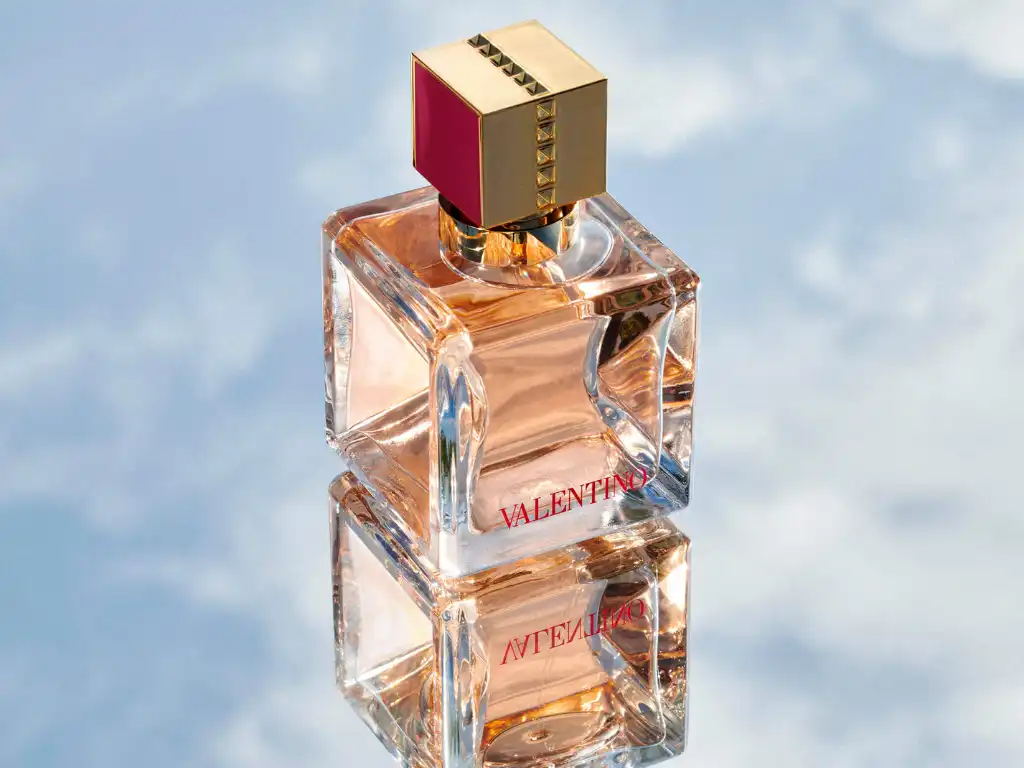 Valentino Voce Viva Intensa EDP với thông điệp nữ quyền