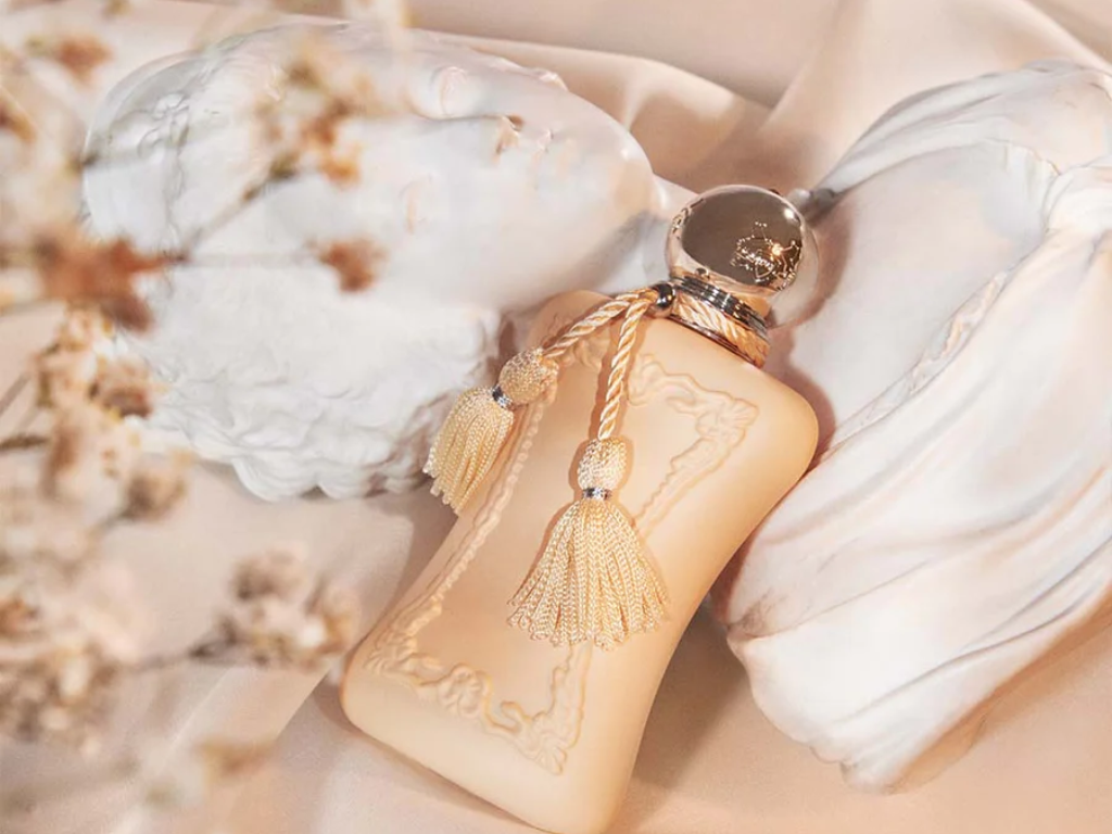 Cassili Royal Essence là một hương thơm mang đến sự cân bằng hoàn hảo giữa nữ tính, quyến rũ và thanh lịch