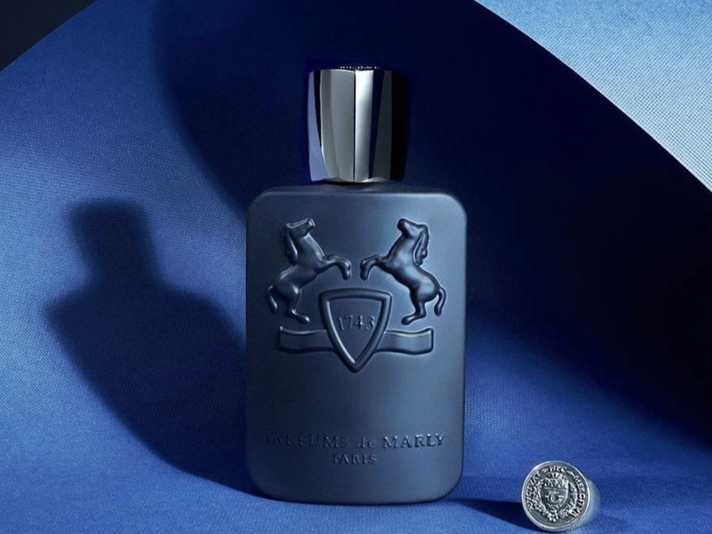 Royal Essence Percival (M) EDP là hiện thân của phong cách sống hiện đại, tự do và năng động