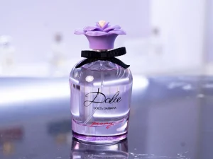 Nếu bạn là người yêu thích vẻ đẹp tươi trẻ và đầy sức sống thì Dolce Peony EDP chắc chắn sẽ khiến bạn phải xiêu lòng