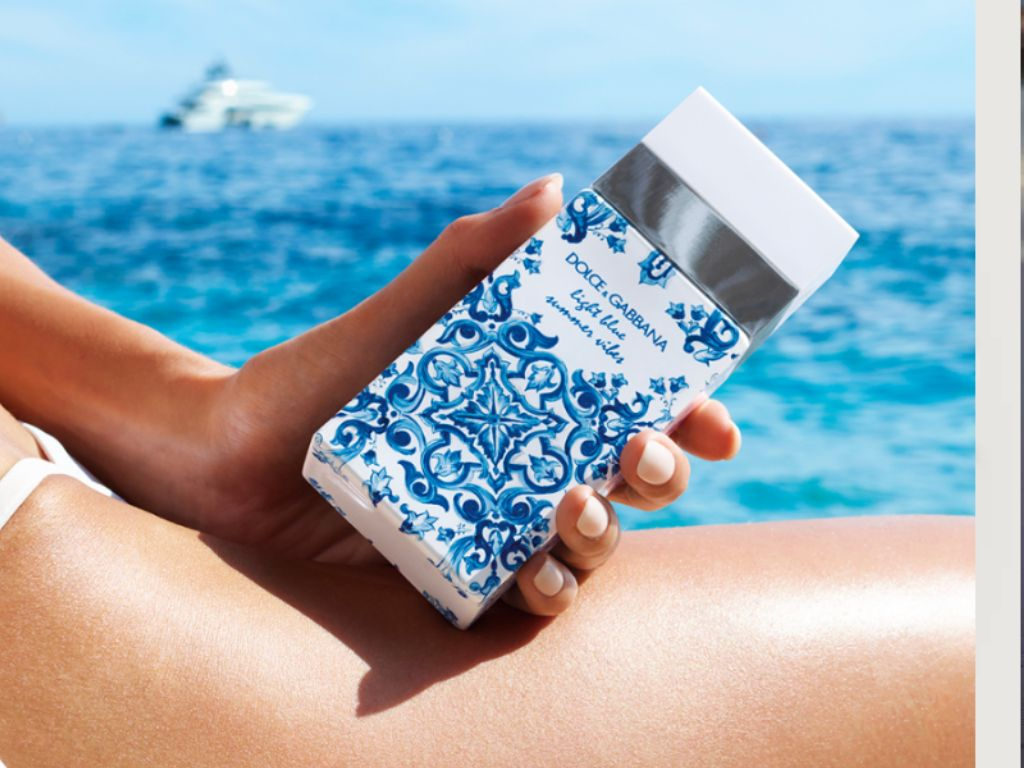 Light Blue Summer Vibes EDT là lựa chọn lý tưởng cho những chuyến du lịch hoặc ngày hè năng động
