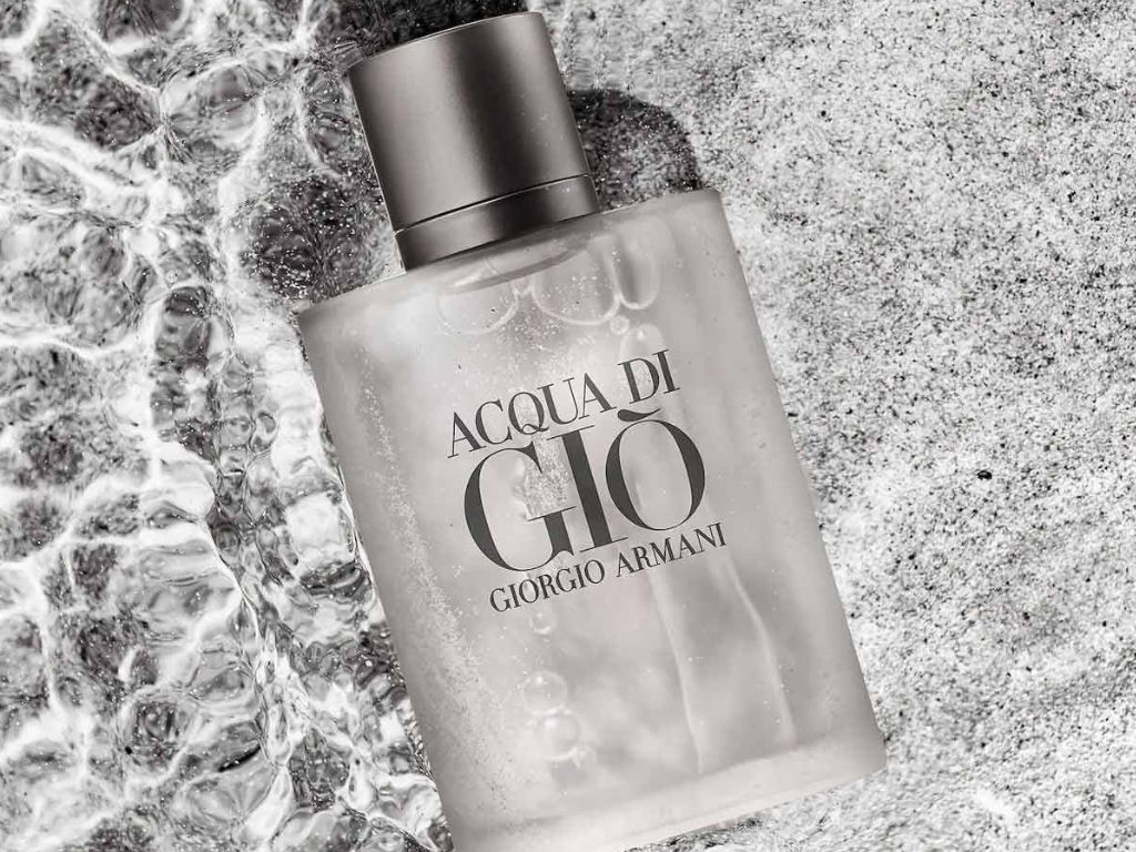 Acqua di Gio Pour Homme EDT nổi bật với hương cam quýt tươi mát, nhẹ nhàng, mang lại cảm giác trong trẻo và tự do