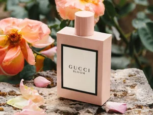 Là phiên bản đầu tiên đặt nền móng cho cả bộ sưu tập, nước hoa Gucci Bloom Gucci for Women chính là hiện thân trọn vẹn nhất của tinh thần “nở rộ” mà thương hiệu muốn truyền tải.