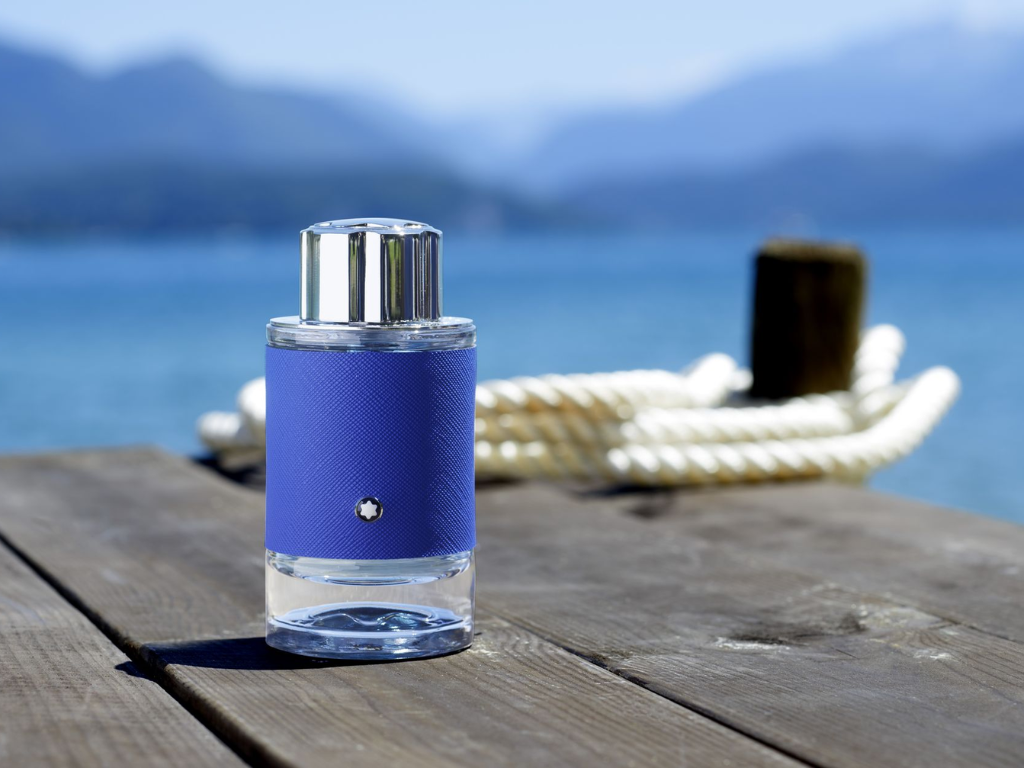 Nước hoa Montblanc nam Montblanc Explorer Ultra Blue EDP là mùi hương gợi nhớ đến đại dương mênh mông và sự tự do phóng khoáng.