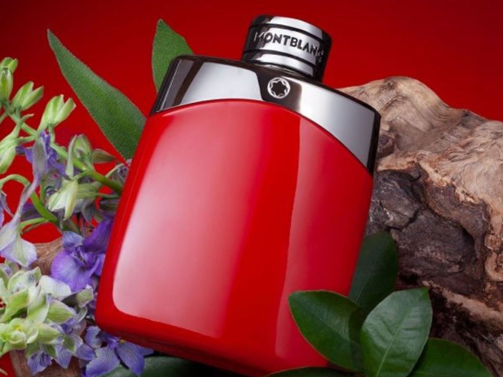 Nước hoa Montblanc nam Montblanc Legend Red EDP là biểu tượng cho sự nam tính đầy năng lượng và cuốn hút.