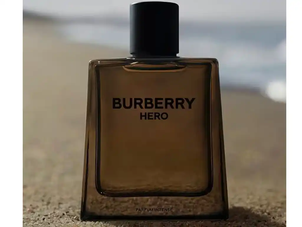 Burberry Hero Intense Parfum hiện đại, mạnh mẽ và tự do