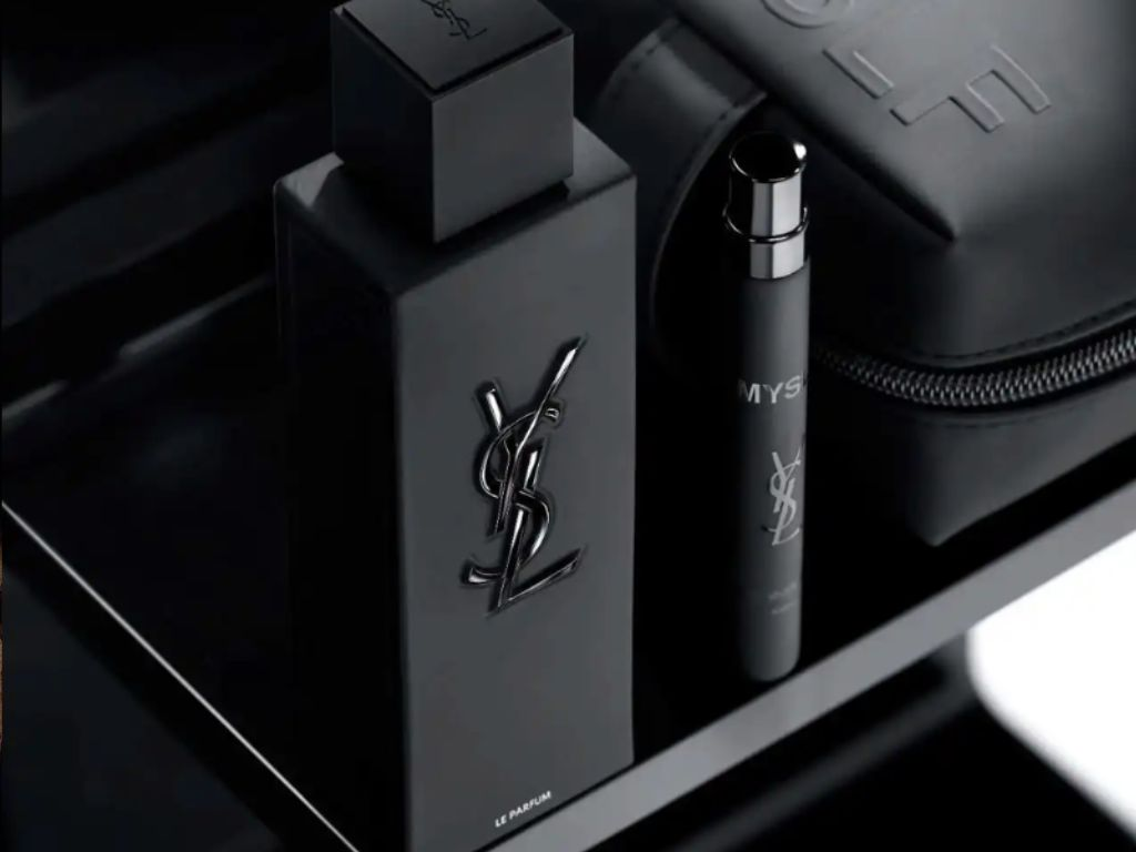 Yves Saint Laurent Myslf Le Parfum là dòng nước hoa nam cao cấp mang đậm dấu ấn hiện đại, được thiết kế cho những quý ông yêu thích sự tinh tế, thanh lịch nhưng vẫn đầy sức hút