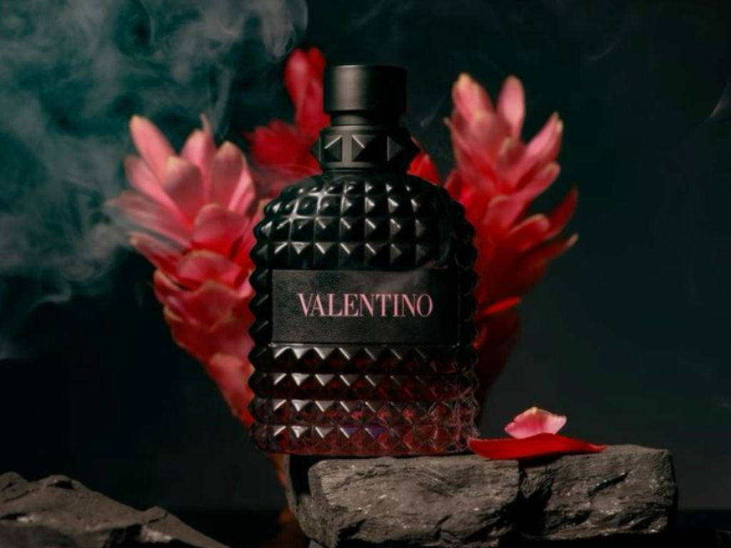Nước hoa nam thơm lâu Valentino Uomo Born In Roma Coral Fantasy EDT là dòng nước hoa nam mang đậm tinh thần thời trang Ý hiện đại, phóng khoáng và đầy cá tính