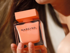 Nước hoa Narciso Ambrée For Women Eau de Parfum là một tuyệt tác hương thơm mang đậm hơi thở gợi cảm, ấm áp và đầy nội lực của người phụ nữ hiện đại. R