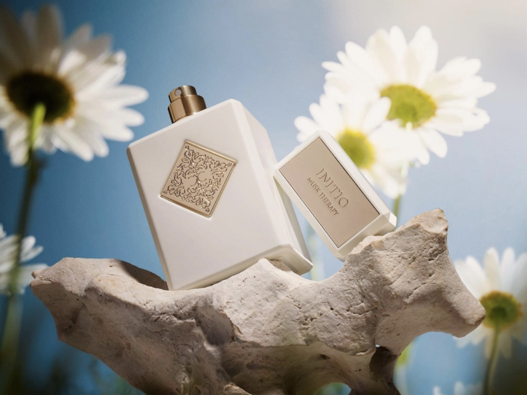 Initio Rehab Extrait De Parfum được mệnh danh là “kiệt tác của sự khác biệt” trong dòng nước hoa nữ cao cấp thơm lâu.
