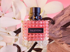 Valentino Donna Born In Roma EDP là hiện thân của người phụ nữ hiện đại: mạnh mẽ nhưng vẫn dịu dàng, cá tính nhưng đầy nữ tính