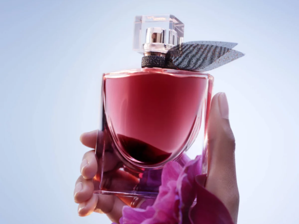 Nước hoa cho nữ Lancôme La Vie Est Belle Elixir Eau de Parfum là phiên bản đậm đặc và trọn vẹn nhất của dòng nước hoa nổi tiếng La Vie Est Bel