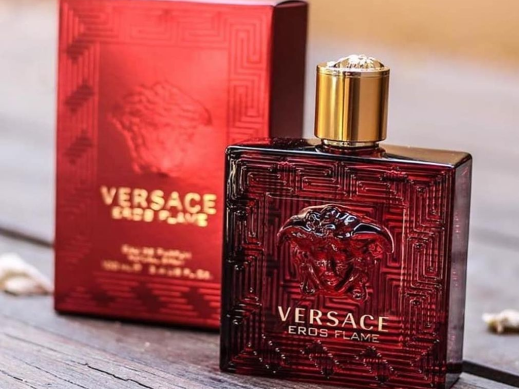 Versace Eros Flame là hiện thân của sự đam mê rực cháy và sức mạnh nam tính