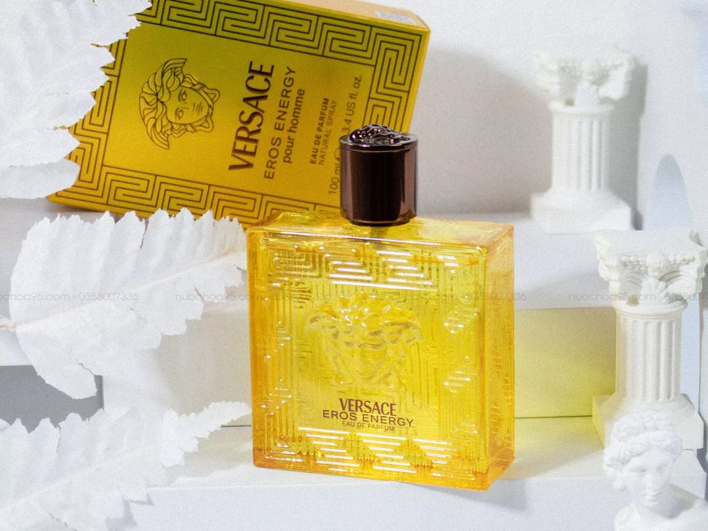 Phiên bản này mang đến một phong cách mùi hương vừa mạnh mẽ, vừa tinh tế, thể hiện rõ hình ảnh người đàn ông tự tin, hiện đại và đầy sức hút