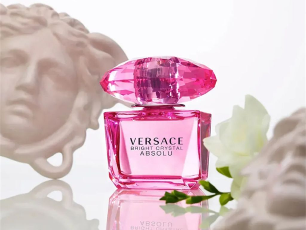 Nước hoa Versace nữ mùi nào thơm nhất? Top 5 hương thơm quyến rũ nhất cho phái đẹp