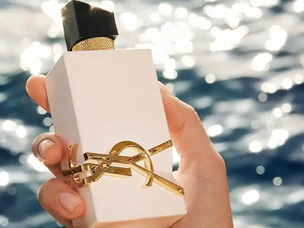 Libre L’Eau Nue không cồn và tươi mát