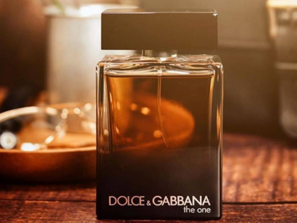 The One for Men EDP là một tuyệt phẩm khác đến từ Dolce & Gabbana, được thiết kế dành riêng cho những người đàn ông theo đuổi sự tinh tế, ấm áp và gần gũi