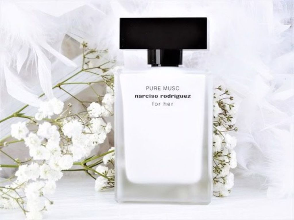  Pure Musc là định nghĩa hoàn hảo cho vẻ đẹp tối giản – không cầu kỳ, không phô trương, nhưng vẫn đủ sức chạm đến chiều sâu cảm xúc.