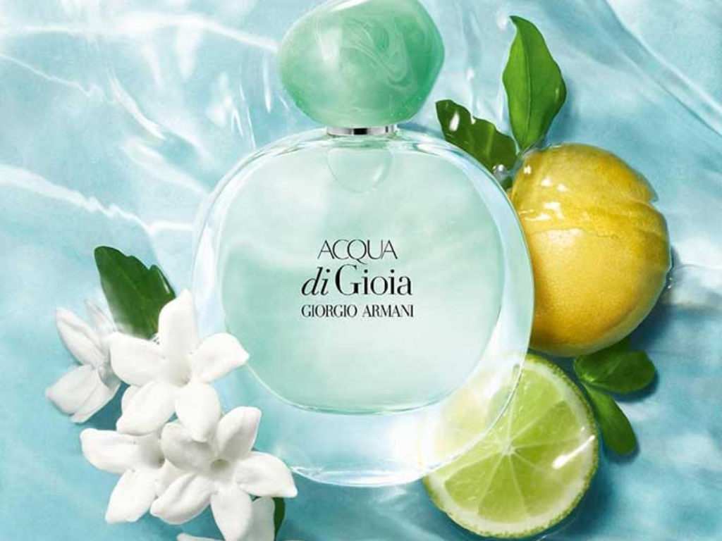 Là hiện thân của biển cả và sự phóng khoáng, Acqua di Gioia EDP gợi nhớ đến làn gió mặn mà và làn sóng xanh trong.