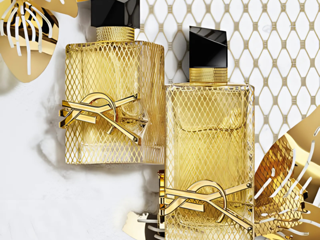 YSL Libre Holiday là sự pha trộn táo bạo giữa tự do và quyến rũ. 