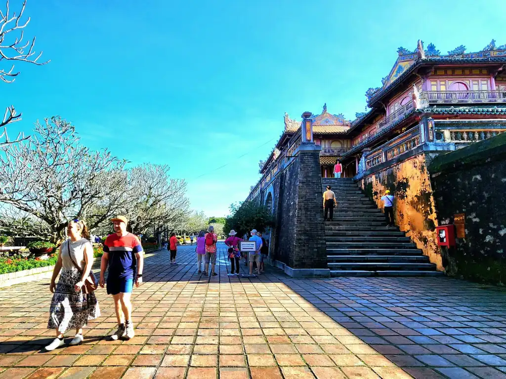 Xu hướng dùng nước hoa của phái đẹp tại Huế