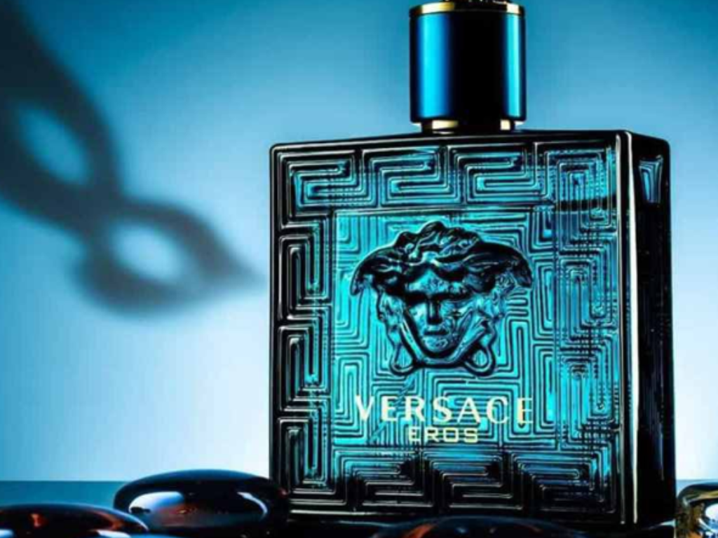 Versace Eros Parfum là đại diện tiêu biểu trong Top nước hoa quyến rũ cho nam