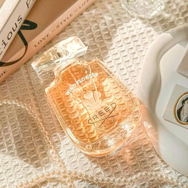 Nước hoa Creed Wind Flowers EDP c&ograve;n nổi bật với thiết kế chai thanh lịch v&agrave; sang trọng