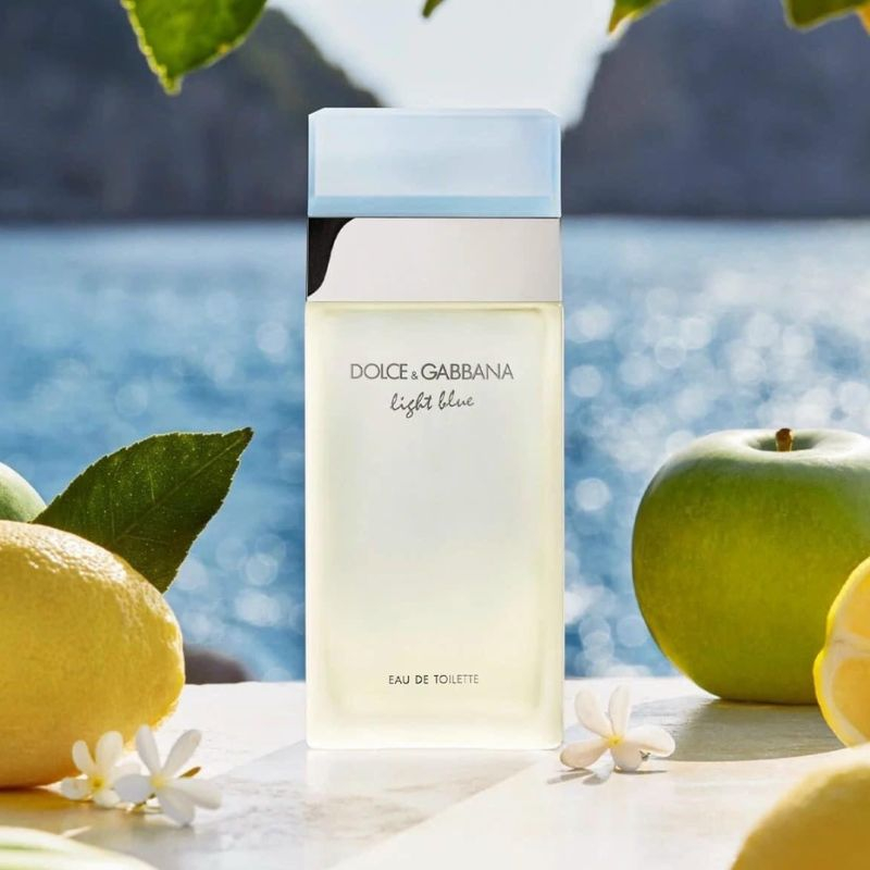 Chai nước hoa dung t&iacute;ch lớn trong Giftset Dolce&Gabbana Light Blue EDT YN 2Pcs mang đến sự bền bỉ v&agrave; l&acirc;u d&agrave;i, th&iacute;ch hợp để sử dụng h&agrave;ng ng&agrave;y