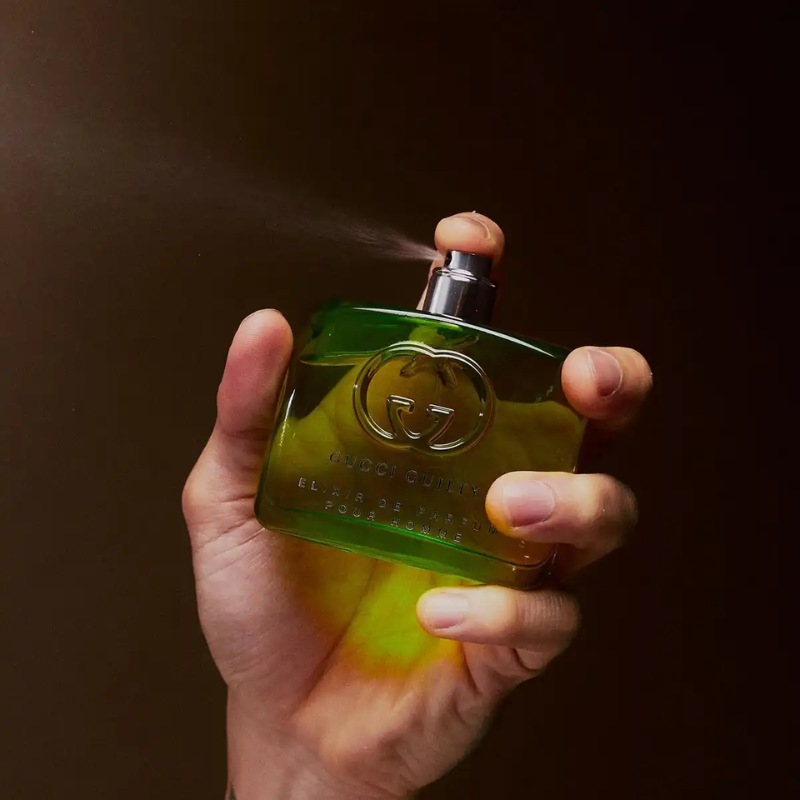 Gucci Guilty Elixir De Parfum Pour Homme mang sắc xanh ấn tượng