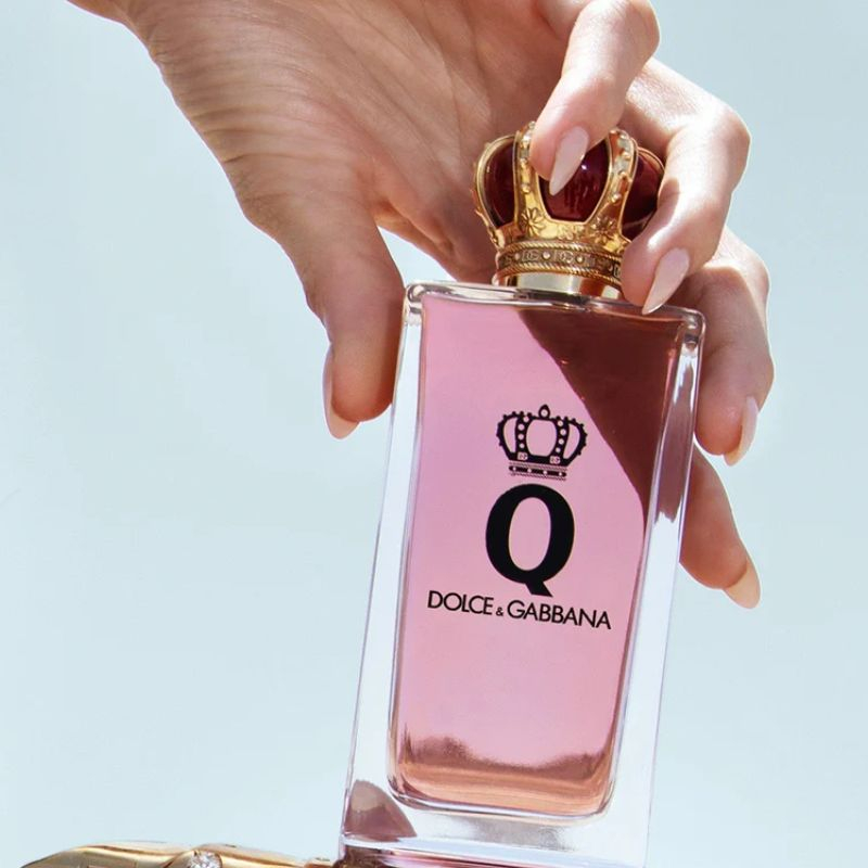 Ngay từ khoảnh khắc đầu ti&ecirc;n, Giftset Dolce&Gabbana Q 2Pcs mở ra với l&agrave;n hương tươi mới, rực rỡ
