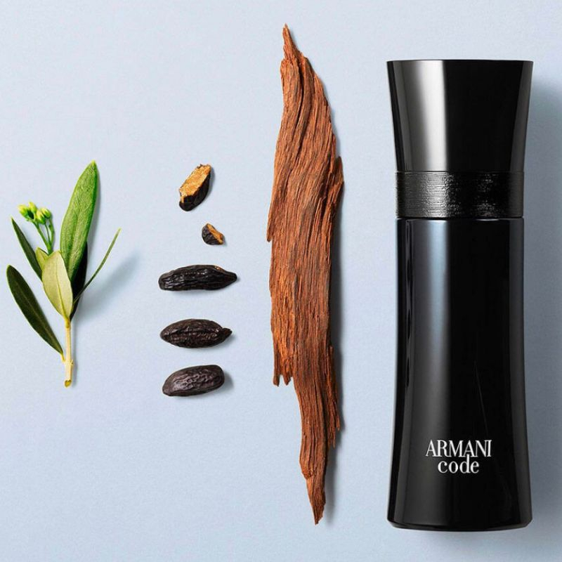 Ngay khi vừa chạm đến khứu giác, Armani Code For Men EDT mở ra bằng hương cam Bergamot và chanh tươi mát.