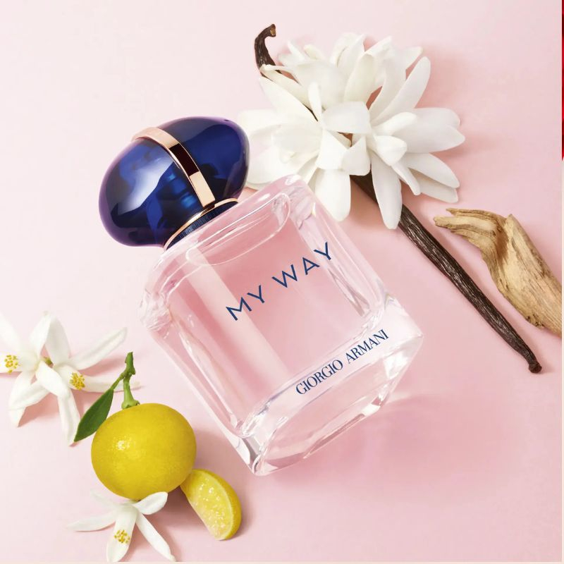 Nước hoa Giorgio Armani My Way Parfum EDP còn được yêu thích bởi cấu trúc hương độc đáo, vừa nồng nàn vừa tinh tế