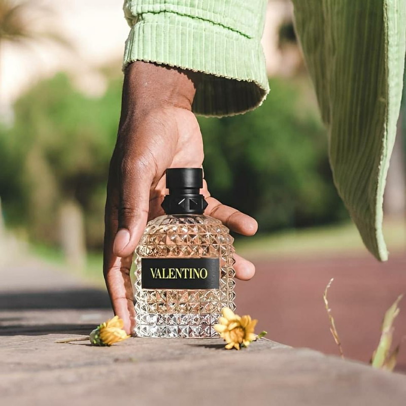 Thiết kế của Valentino Uomo Born In Roma Yellow Dream EDT