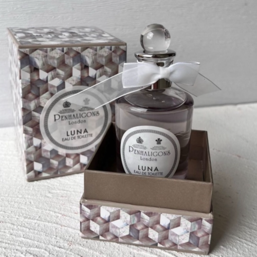 Penhaligon's-Luna-EDT-thiet-ke-co-dien