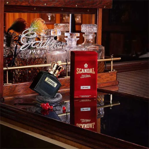 Jean-Paul-Gaultier-Scandal-Pour Homme-Intense-EDP-thiet-ke-sang-trong