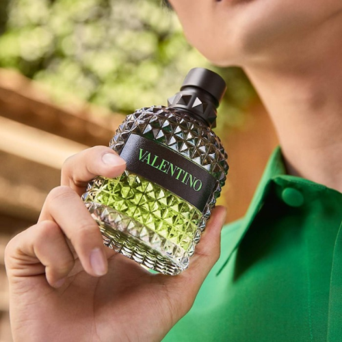 Valentino-Uomo-Born-In-Roma-Green-Stravaganza-EDT-thiet-ke-sang-trong